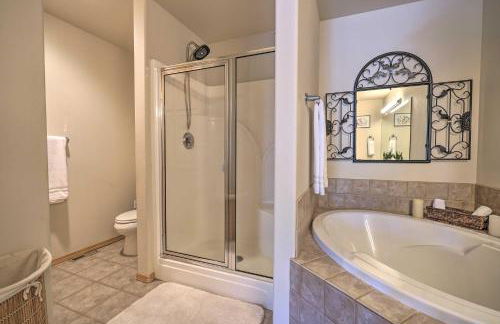 Pet-Friendly Townhome with Hot Tub in Redmond! - Foto 17