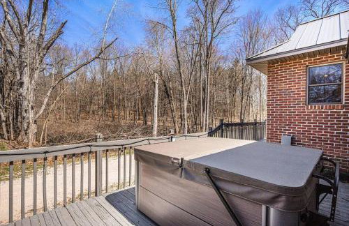 The Hopkins Hideaway - 40 Acres with trails, Arcades, Hot Tub, Fire Pit - Foto 22