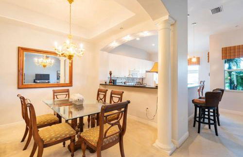 Luxury condo near Wiggins pass beach & park - Foto 47