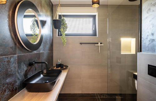 NoaMio Homestay with Heated Swimming Pool & Sauna - Photo 20