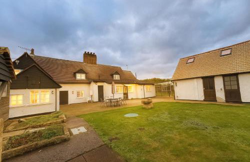 4 Bed Cottage with Hot Tub near Wyboston Lakes - Foto 15