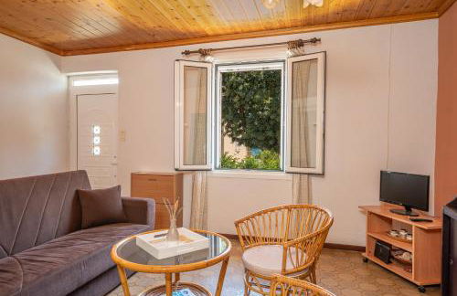 Artemis House - Photo 32