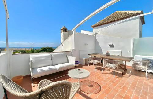 The Marbella Beach House - 4min Walk to the Sea - Photo 18