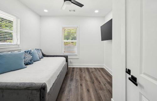 Centrally Located Home in Atlanta-10 Mins from GA Aquarium, Mercedes Benz Stadium, & Much More - Foto 12