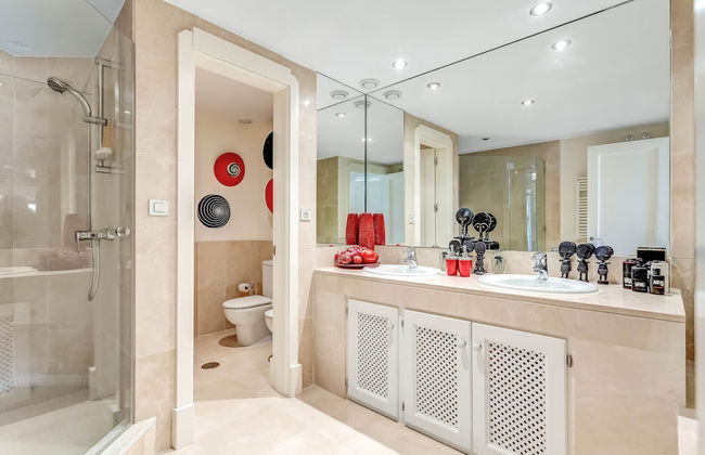 YOLO Spaces – Sotogrande Marina Boutique Apartment - Foto 20