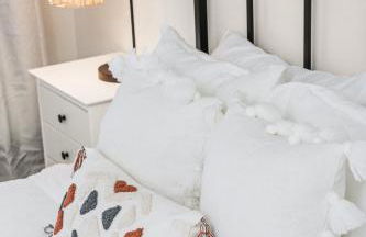 Beautiful 3 story villa with room for 17 people - outdoor POOL and indoor SAUNA - Foto 62