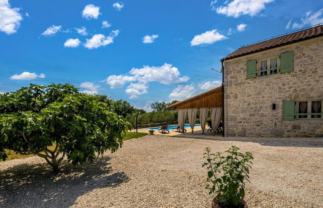 Villa in Posedarje With Private Pool - Foto 31