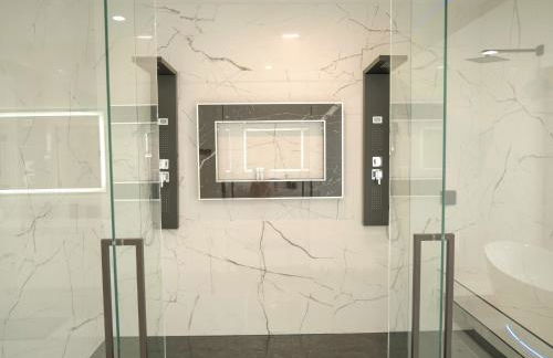 Sleek 7BR Exquisite Estate Resort Pool, Sauna, Spa 6500 SQF - Foto 71