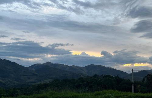 Chalé Bem-te-vi Vista espetacular da Serra da Mantiqueira - Foto 68