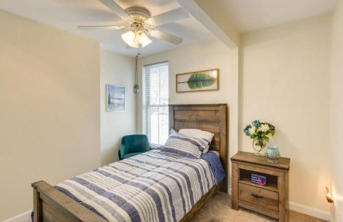 Cozy Delafield Apartment - Walk to Lake! - Foto 16