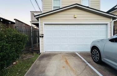 Trendy and modern apartment at rice village - Foto 20