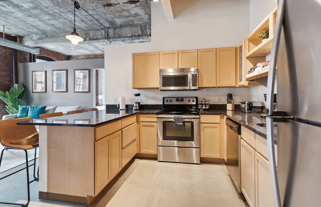 Historic Loft Retreat With Pool - Foto 56