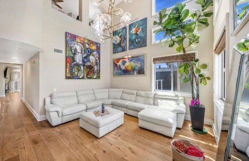 Beach Retreat- Walk to Beach, BBQ, Oceanview Rooftop & Firepit - Foto 41