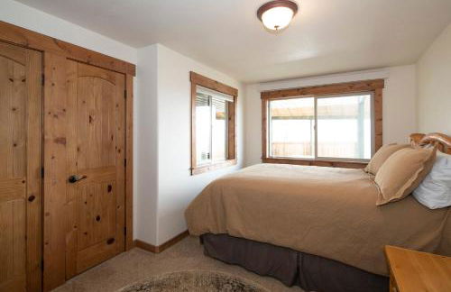 Alpine Recharge by KABINO Huge Views Hot tub Garage PS3 WiFi Loft - Foto 28