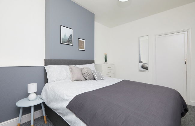 4 Bed Derby House - Long Stays- Parking - Foto 10