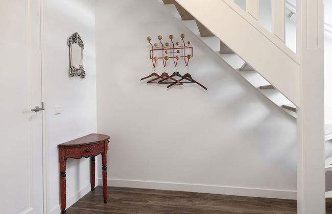 Chic Villa With a Fireplace at Tjeukemeer - Photo 28