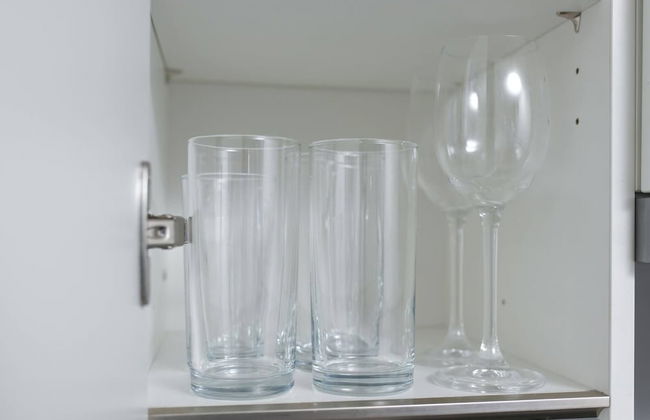 Skyvillion 1bed Enfield Flat W Balcony & Parking - Photo 9