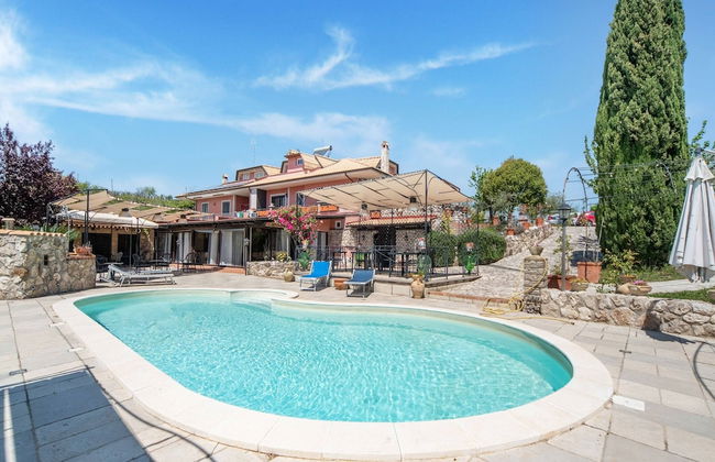 Villa in Monterotondo With Pool & Tiber Views - Foto 1