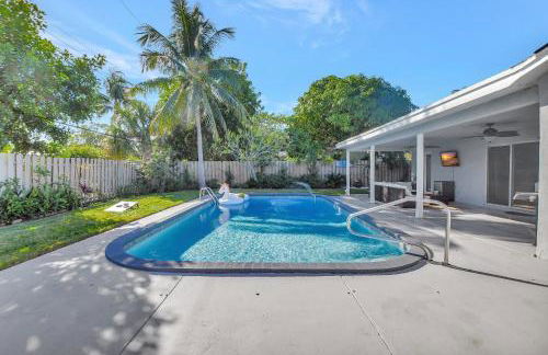 Boca Beauty - Stylish Home With Pool 3 Bedroom Home by RedAwning - Foto 94