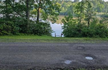 Secluded Mountain Lake Escape - Foto 8