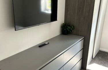 Spacious 2 bedroom apartment, entire place - Foto 7