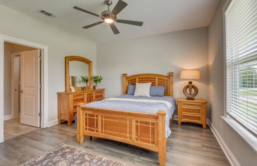 Modern Family Home w/ Spacious Yard in Milton - Foto 11