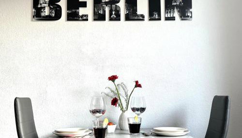 "IDEAL42" - Berlin für Zwei - citynah, verkehrsgünstig, Supermarkt, Self Check-In, WLAN - Foto 3