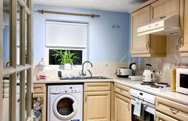 1-bed Apt, Sleeps 2, 20 min Walk to Centre - Photo 8