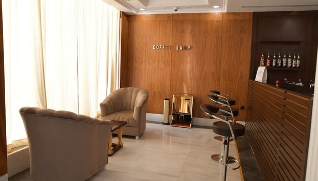 Crown City Hotel - Foto 5, Zona de estar del vestíbulo