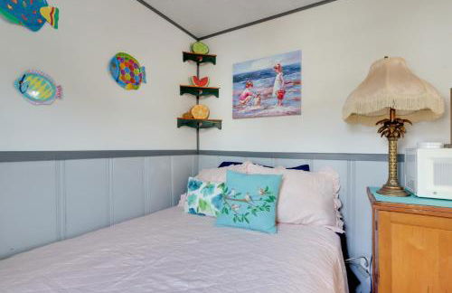 Cozy Camdenton Cottage with Deck and Boat Dock Access! - Photo 11