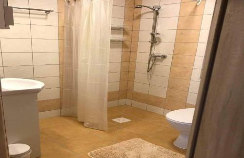 Charming Countryside Apartments - Photo 23