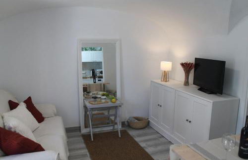 Casa das Bonecas by LovelyStay - Foto 17