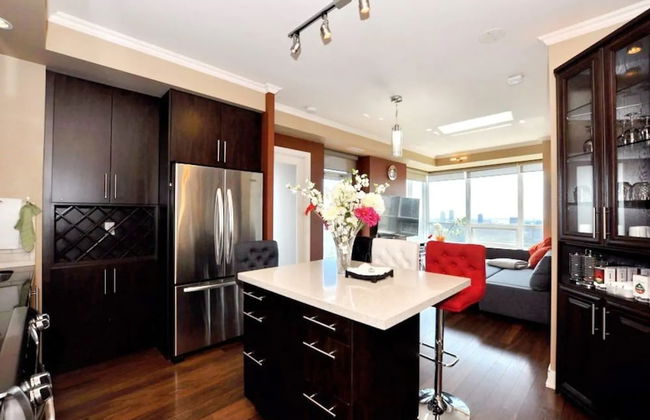 Condos with Parking & Gorgeous View - Foto 11