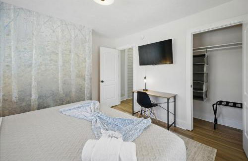 Family Spacious 5BR Retreat w Game Filled Basement Suite - Foto 25