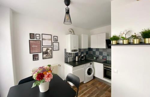 015 CHIC & COSY STUDIO 41m2 HYPERCENTRE WIFI SMART TV NETFLIX - Foto 6