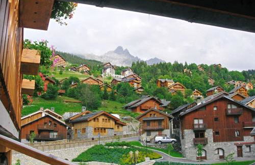 Atmospheric, original stone chalet in Meribel - Photo 2