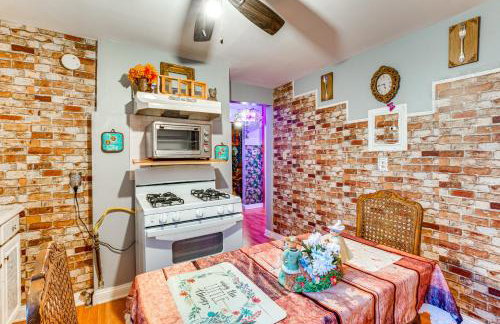 15 Mi to NYC Apartment in Newark - Photo 10