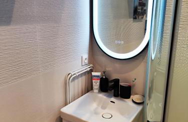 Charmant logement à Luc-sur-Mer - 100m de la Plage - Photo 9