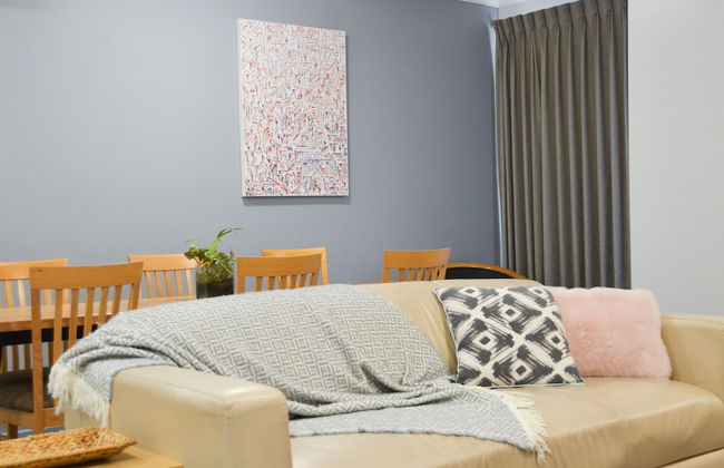 Mansfield Apartments - Photo 2