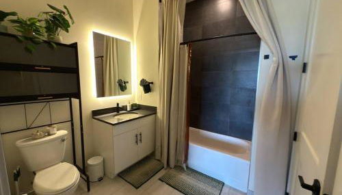 Luxury Stay Near NYC | Full Access to Amenities - Photo 3, Other