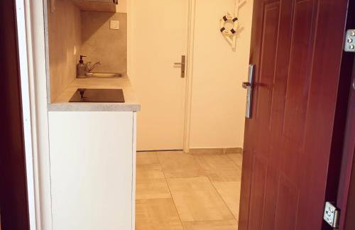 Modern studio near City Center - Foto 12