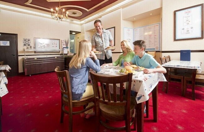 Trelawne Manor Holiday Park - Foto 20