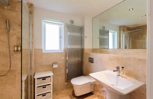 Trewhiddle Retreat V23 by Together Travel - Luxury 4-Bedroom Villa - Foto 8