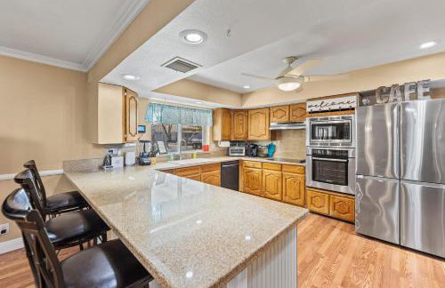 Spacious Desert Getaway! - Photo 9