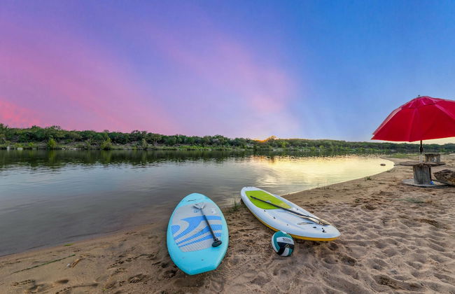 Beach House 2 on Lake LBJ - Sleeps 24 - Foto 36