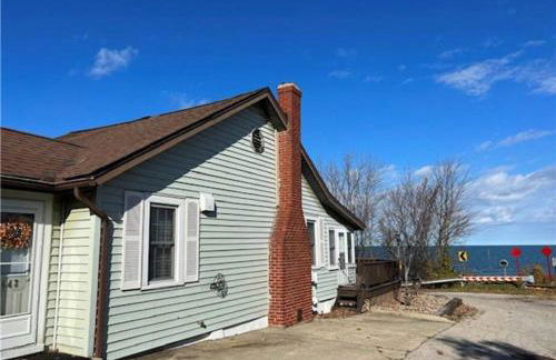 Lakeview - Lake Erie - Ashtabula, OH - 5 Min to GOTL - Fireplace- Deck - King Bed - Foto 17