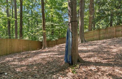 Large House Near Truist Field 15 mins to ATL and Six Flags - Foto 7