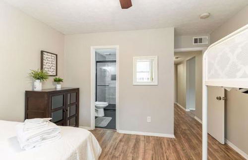 Freshly Renovated - Minutes from Downtown & BNA - Foto 17