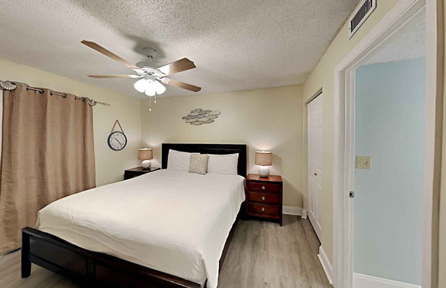 Pelican Beach by Southern Vacation Rentals - Photo 15