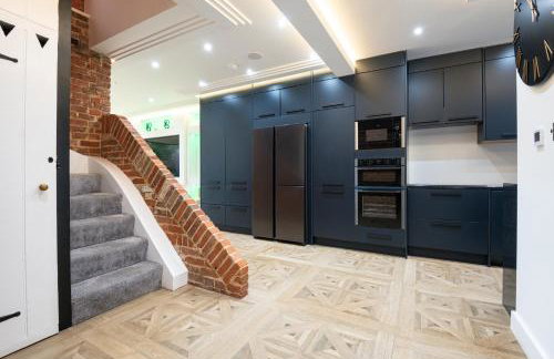 Amos Lodge Deluxe Accommodation - Photo 10